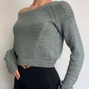 lululemon athletica Sage/Grey “Be Present” Cropped Pullover